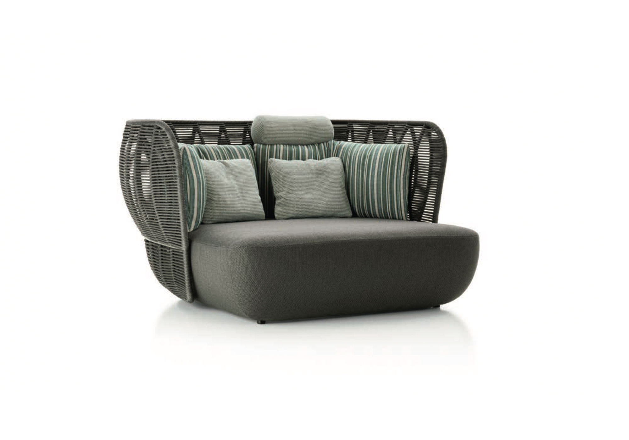b and b italia bay outdoor daybed dunas living